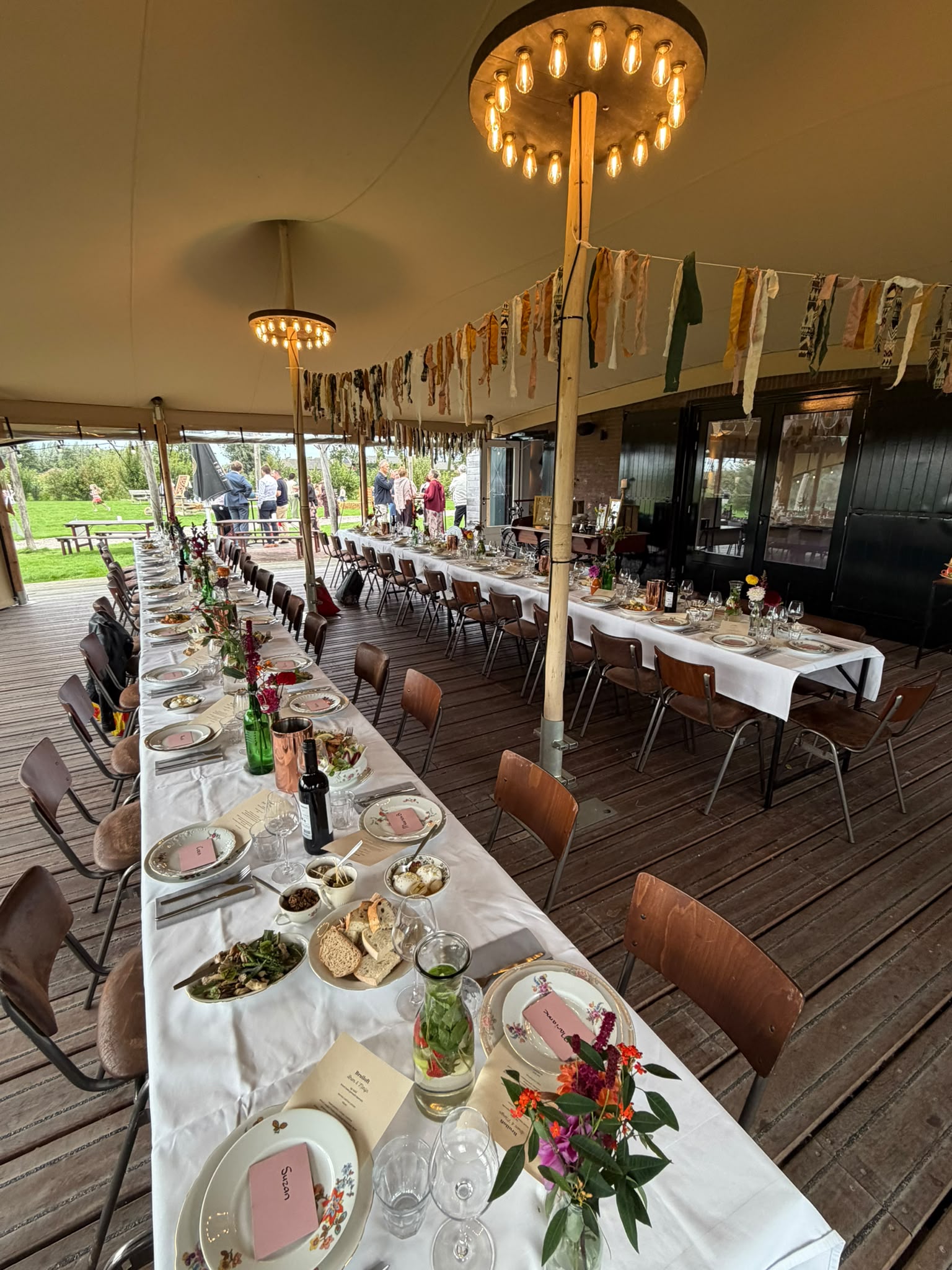 Jubileumdiner in de pluktuin: 12,5 jaar de HALL