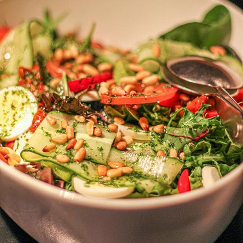 Verse salade bij de HALL in Woerden