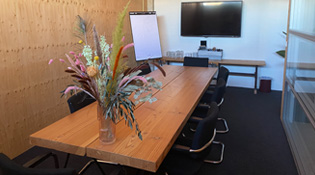 Zaal 2, kleine vergaderruimte voor 8 personen